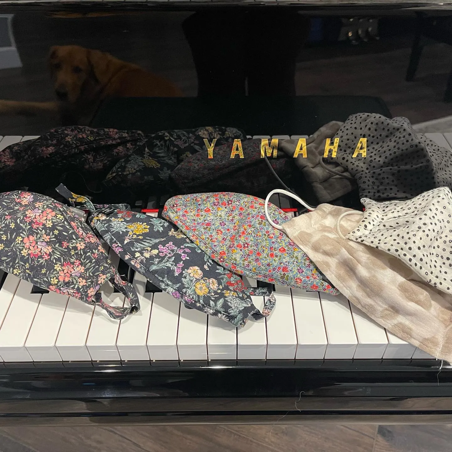 piano with face masks